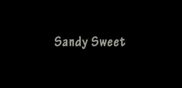  Sandy Sweet tossing balls